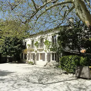 De L'ile 2* Awinion